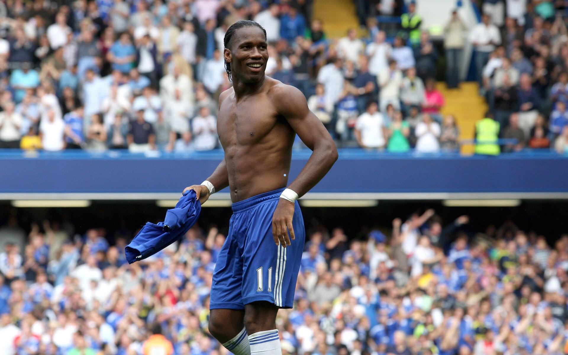 凯恩亲自辟谣与巴塞罗那转会传闻，未曾接触任何俱乐部或个人